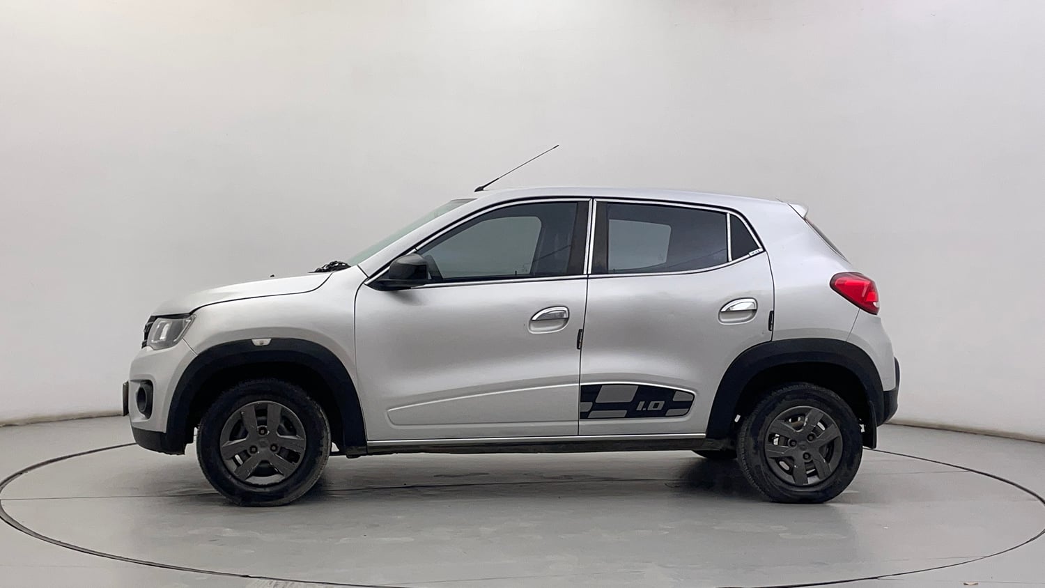 Used 2018 Renault Kwid 1.0 RXL Petrol Manual exterior LEFT SIDE VIEW