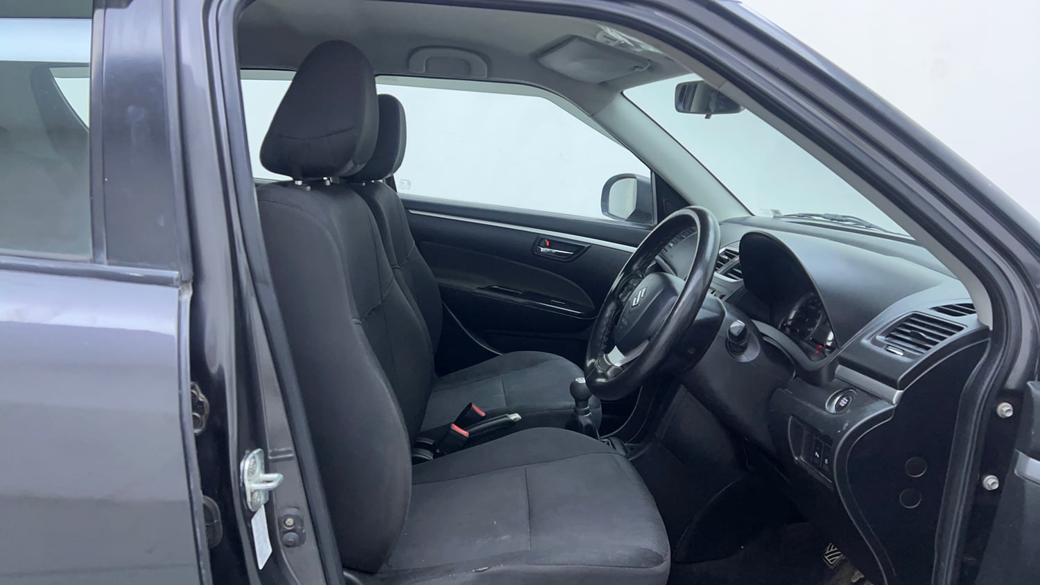 Used 2015 Maruti Suzuki Swift ZXi Petrol Manual interior RIGHT SIDE FRONT DOOR CABIN VIEW