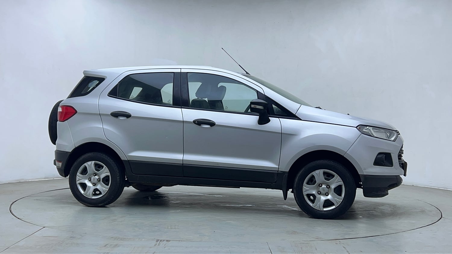 Used 2015 Ford EcoSport Ambiente 1.5 Ti-VCT Petrol Manual exterior RIGHT SIDE VIEW