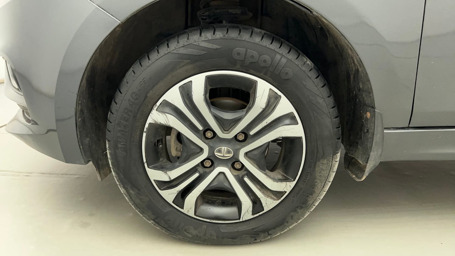 Used 2023 Tata Tiago XT CNG Cng Manual tyres LEFT FRONT TYRE RIM VIEW