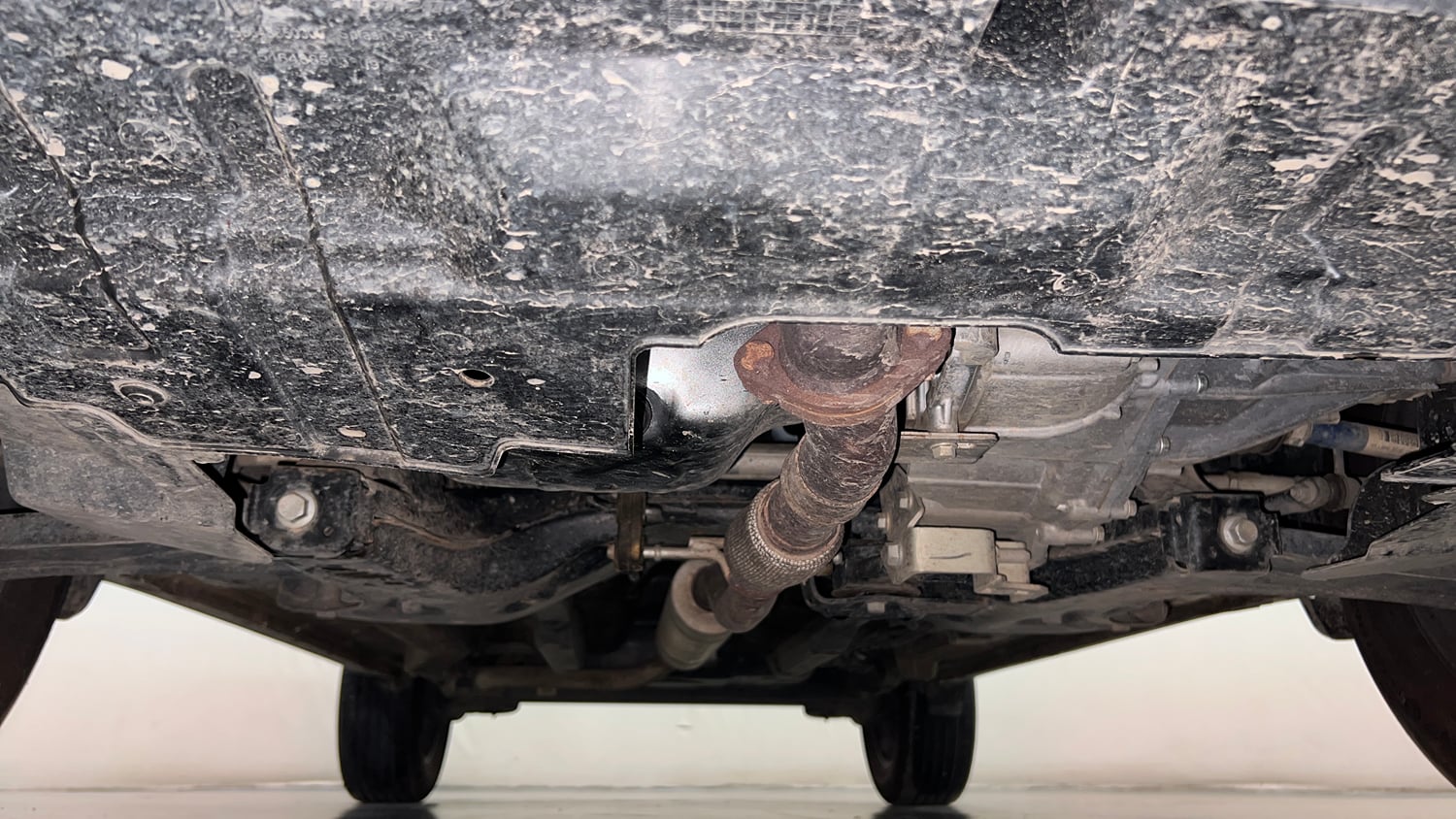 Used 2024 Tata Nexon Fearless Plus S 1.2 Revotron Petrol 6MT DT Petrol Manual extra FRONT LEFT UNDERBODY VIEW