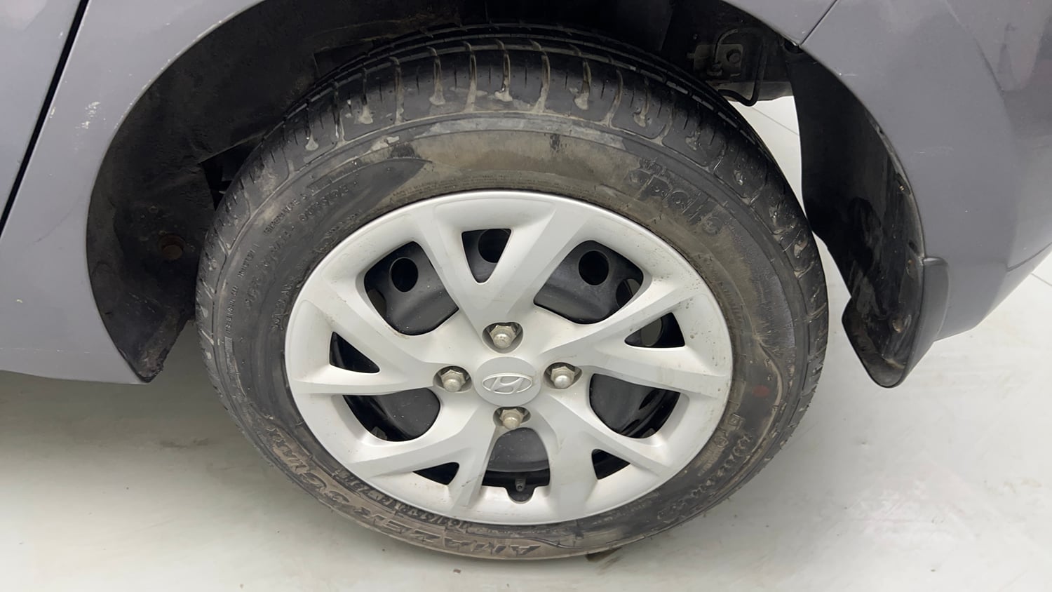Used 2017 Hyundai Grand i10 Magna 1.2 Kappa VTVT Petrol Manual tyres LEFT REAR TYRE RIM VIEW