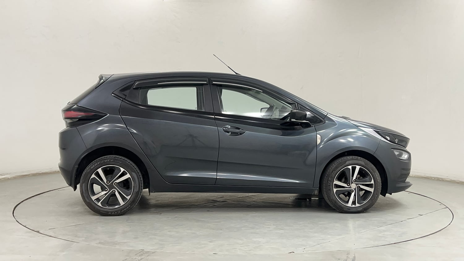Used 2021 Tata Altroz XZ Petrol Petrol Manual exterior RIGHT SIDE VIEW