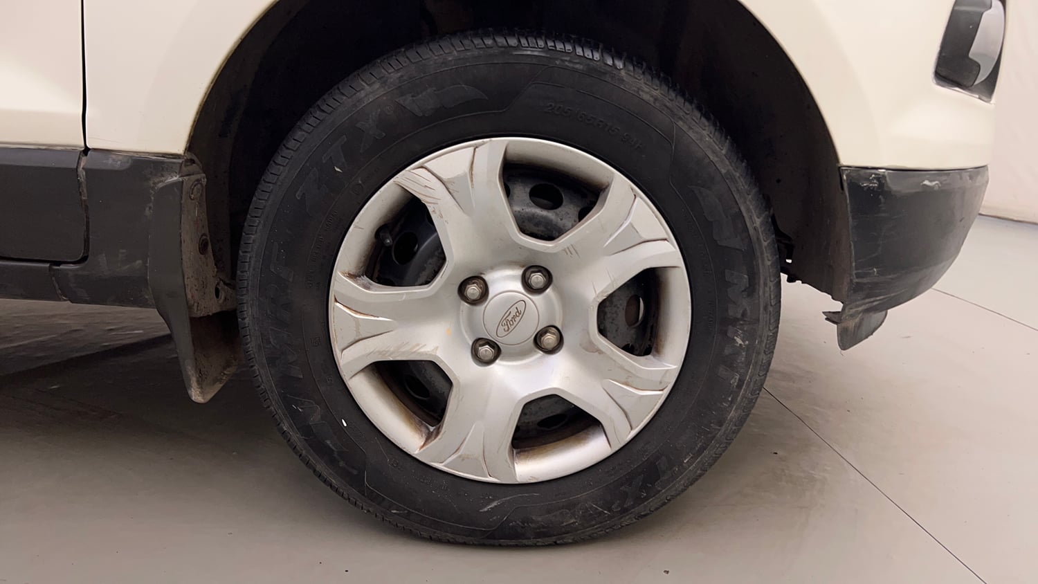 Used 2015 Ford EcoSport Trend 1.5 TDCi Diesel Manual tyres RIGHT FRONT TYRE RIM VIEW