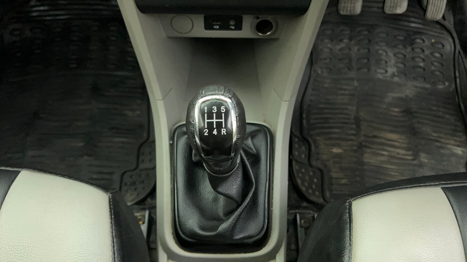 Used 2018 Tata Tiago Revotorq XT Diesel Manual interior GEAR  KNOB VIEW