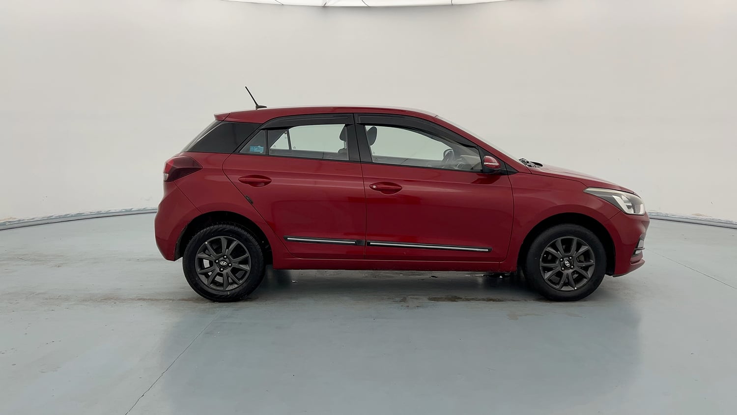 Used 2019 Hyundai Elite i20 Asta 1.2 Petrol Manual exterior RIGHT SIDE VIEW