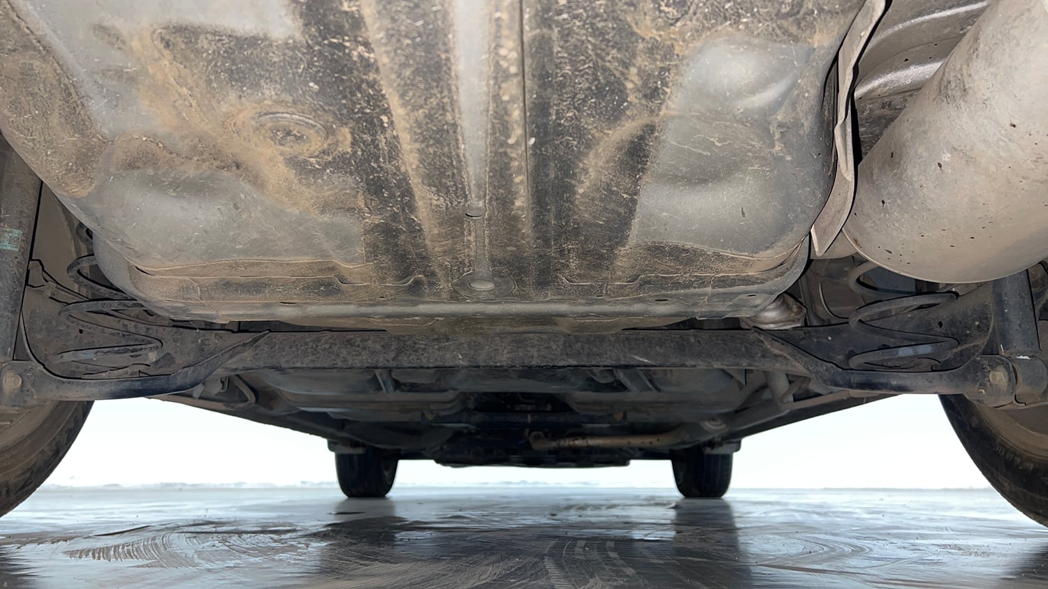 Used 2021 Honda City V Petrol Petrol Manual extra REAR UNDERBODY VIEW (TAKEN FROM REAR)