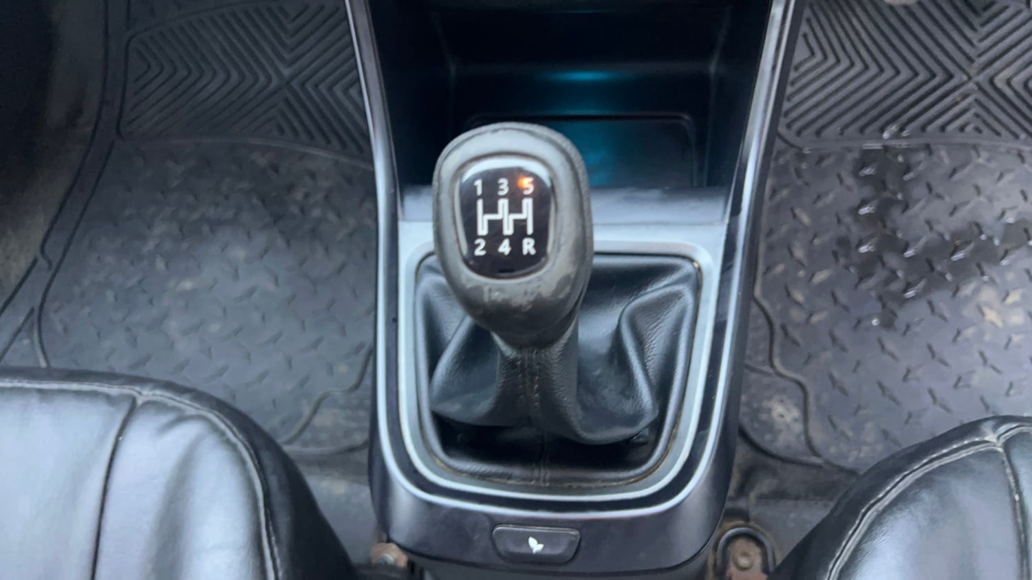 Used 2021 Tata Altroz XM Petrol Petrol Manual interior GEAR  KNOB VIEW