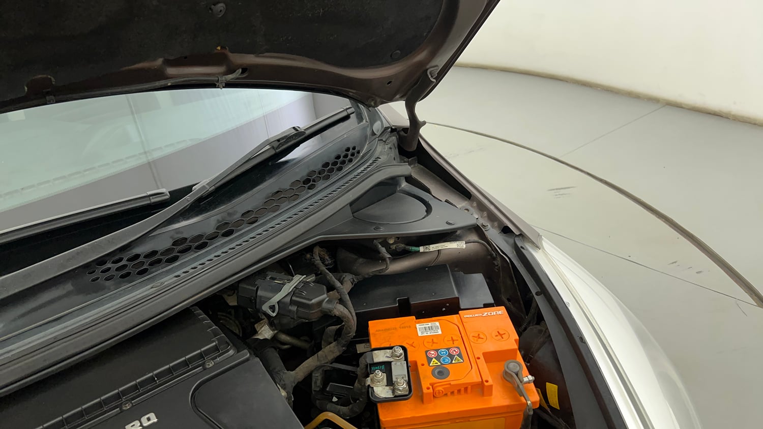 Used 2018 Tata Tiago Revotorq XT Diesel Manual engine ENGINE LEFT SIDE HINGE & APRON VIEW
