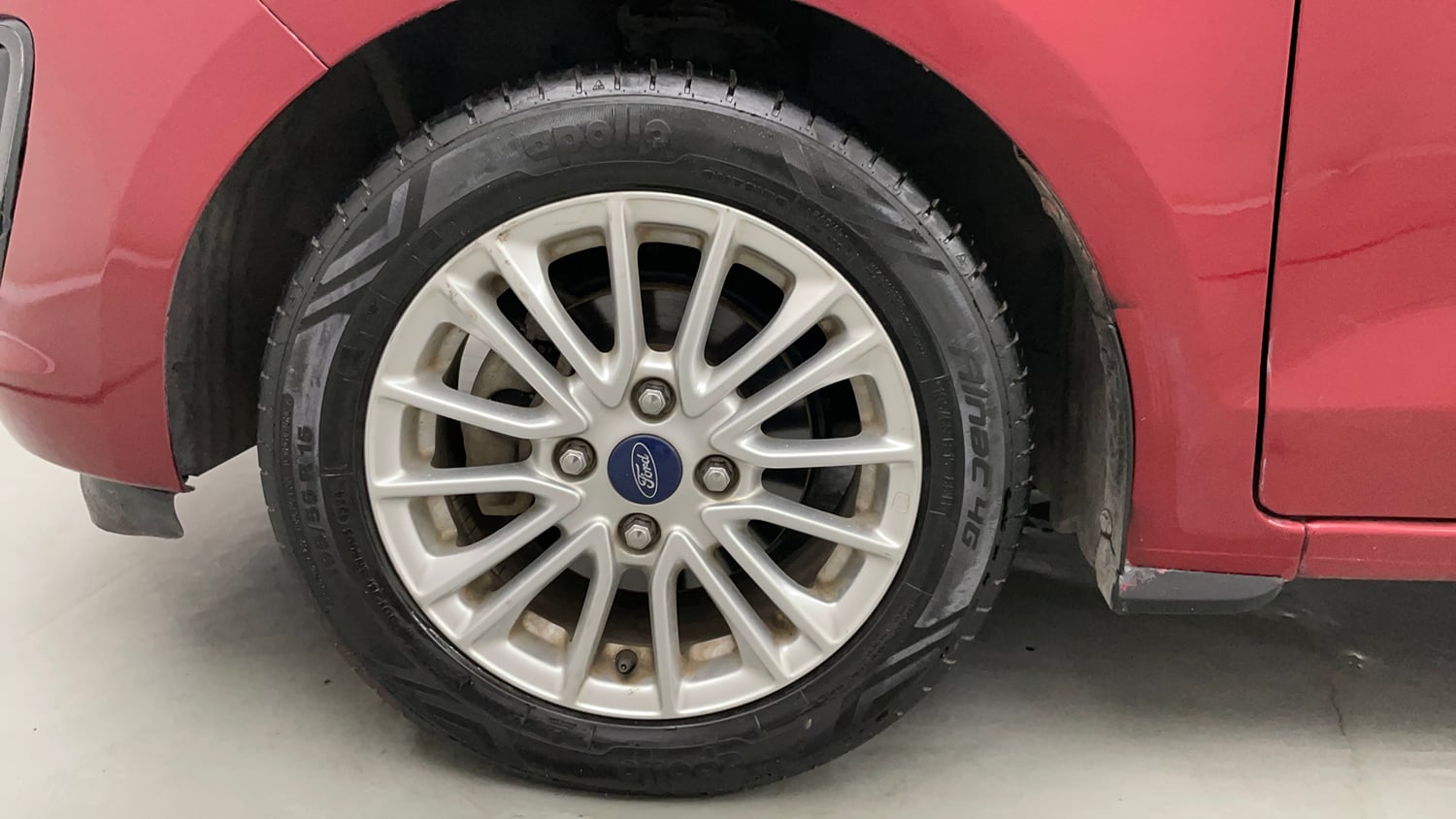 Used 2019 Ford Figo Aspire Titanium 1.2 Ti-VCT Petrol Manual tyres LEFT FRONT TYRE RIM VIEW