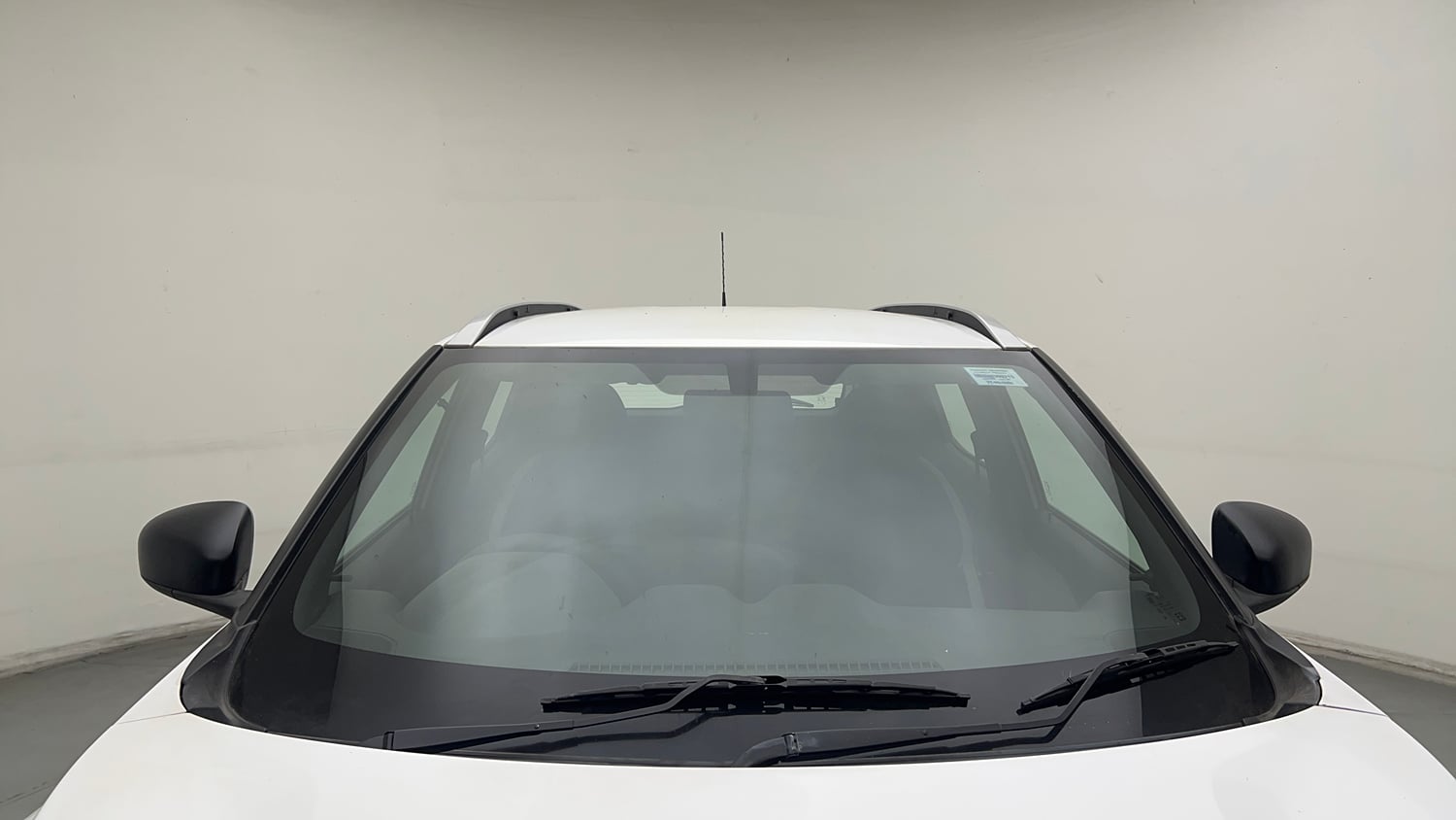 Used 2021 Nissan Magnite XE Petrol Manual exterior FRONT WINDSHIELD VIEW