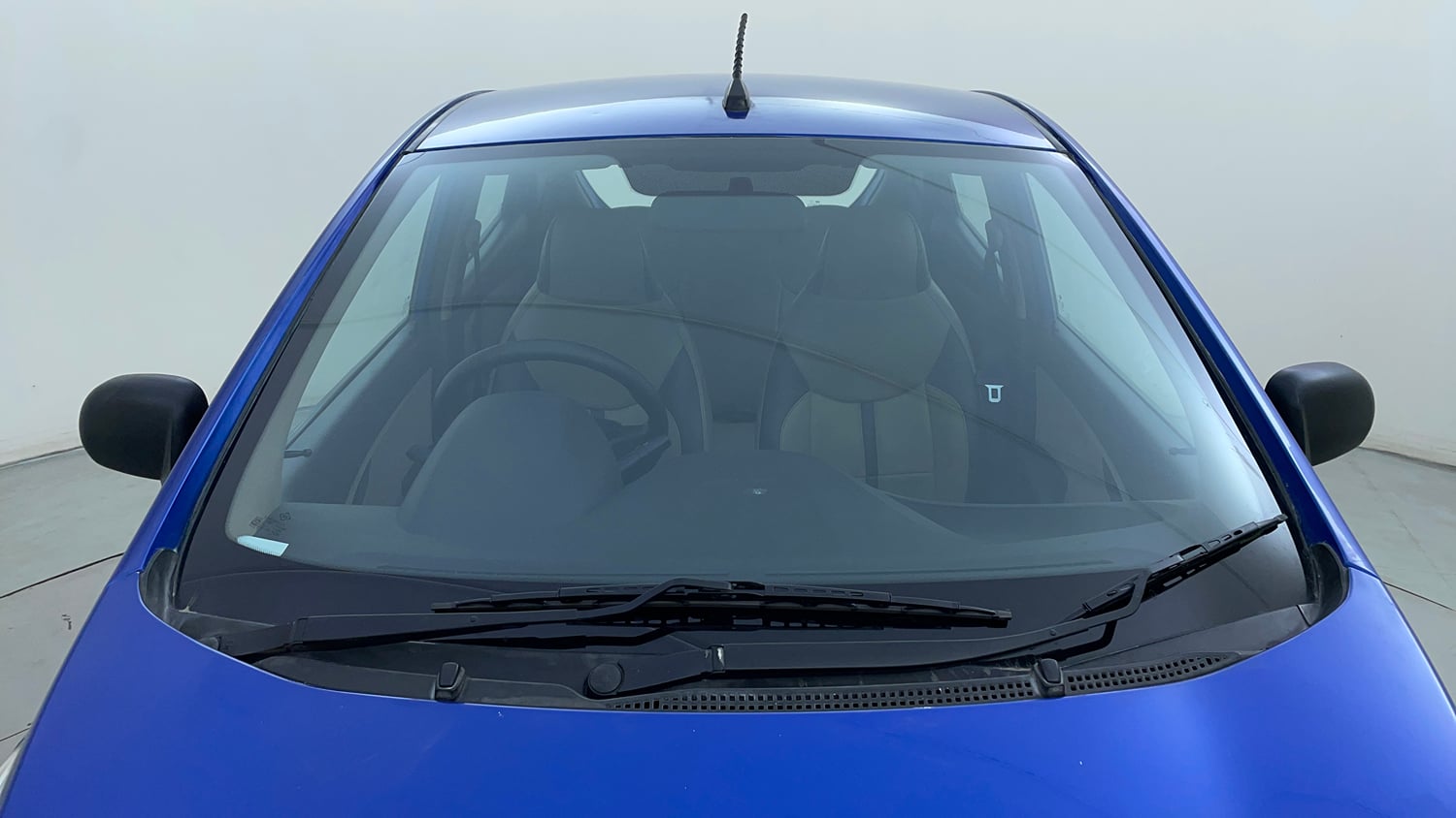 Used 2012 Hyundai Eon Magna + Petrol Manual exterior FRONT WINDSHIELD VIEW