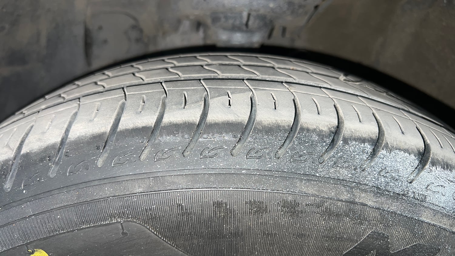 Used 2018 Hyundai Elite i20 Asta 1.2 Petrol Manual tyres LEFT FRONT TYRE TREAD VIEW
