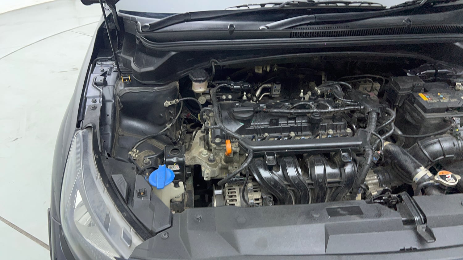 Used 2023 Hyundai New i20 Sportz 1.2 MT Petrol Manual engine ENGINE RIGHT SIDE VIEW