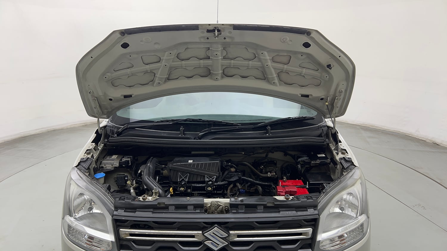 Used 2022 Maruti Suzuki Wagon R LXI 1.0 CNG Cng Manual engine ENGINE & BONNET OPEN FRONT VIEW