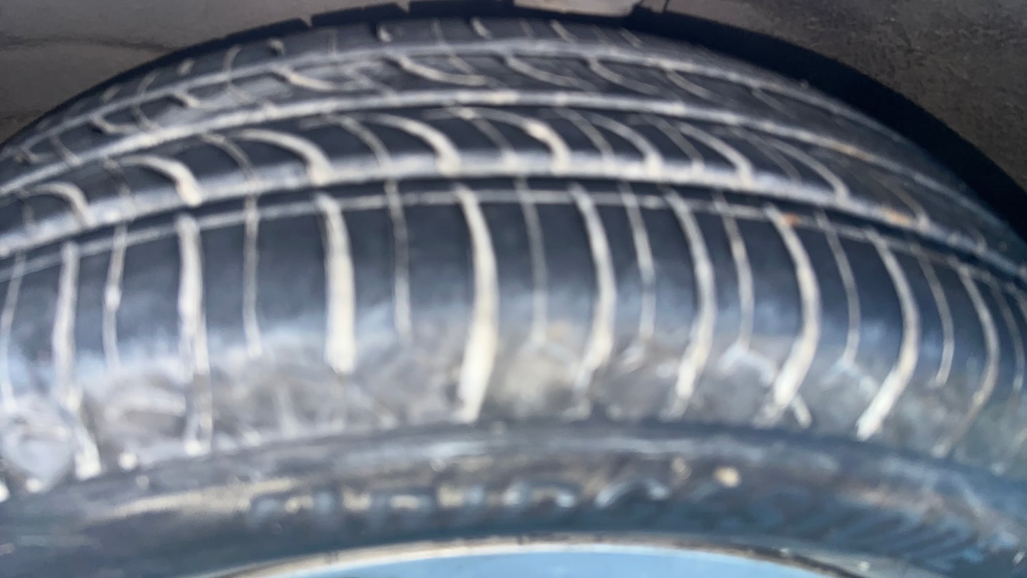 Used 2018 Maruti Suzuki Wagon R VXI+ AMT Petrol Automatic tyres LEFT FRONT TYRE TREAD VIEW