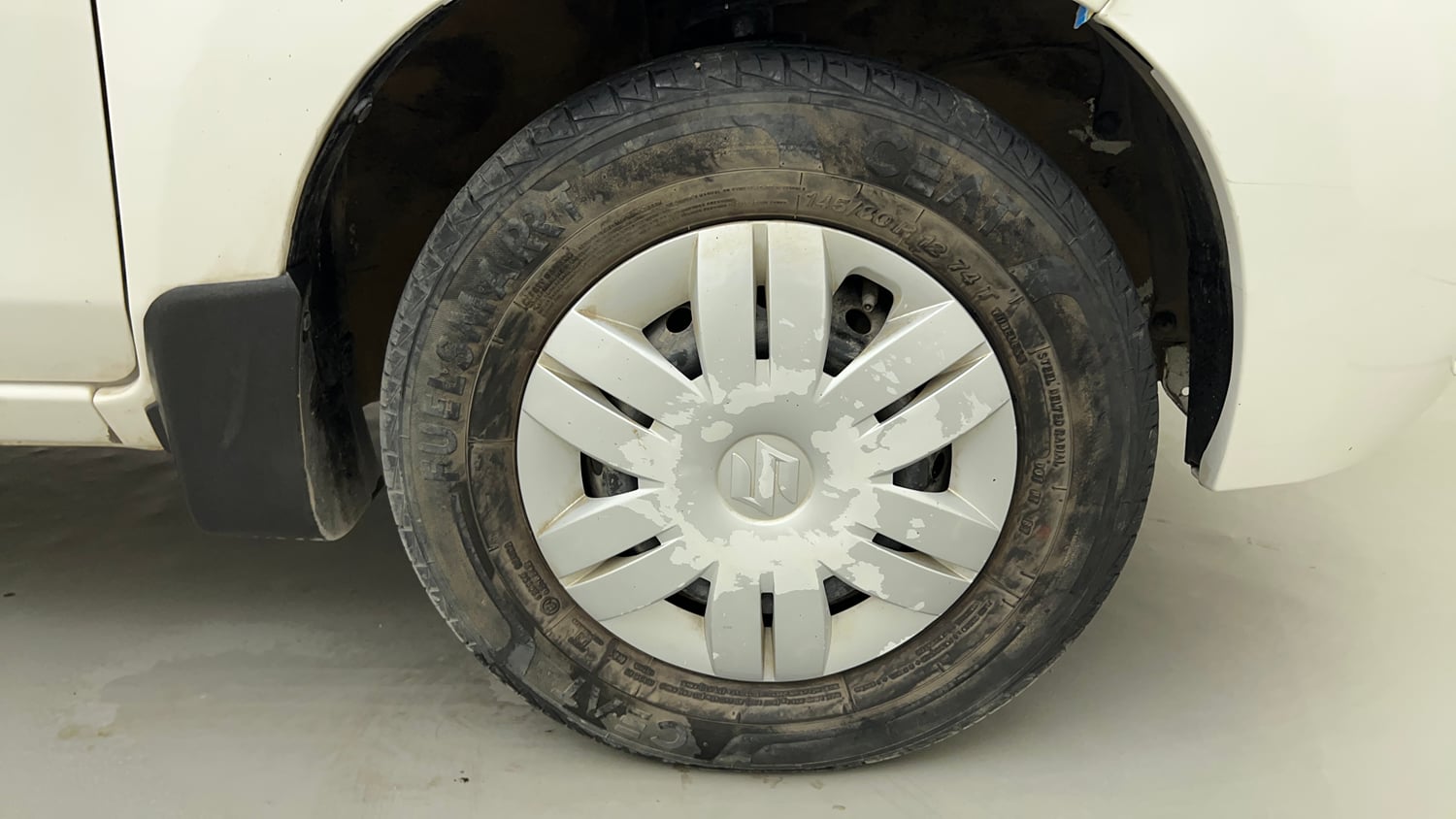 Used 2019 Maruti Suzuki Alto 800 LXi Petrol Manual tyres RIGHT FRONT TYRE RIM VIEW