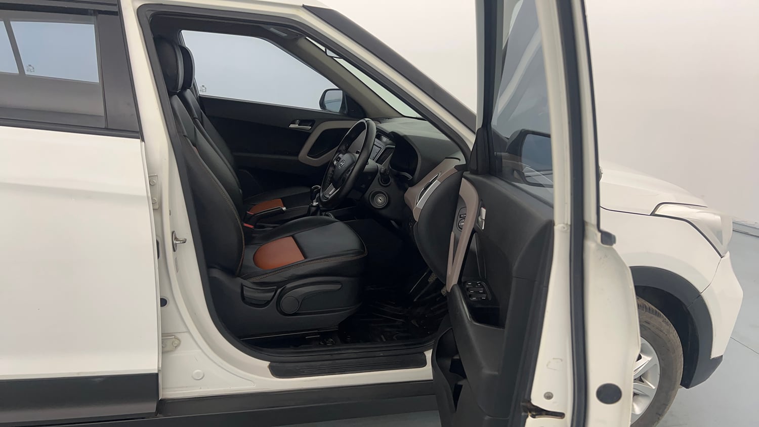 Used 2018 Hyundai Creta S 1.4 CRDi Diesel Manual interior RIGHT SIDE FRONT DOOR CABIN VIEW