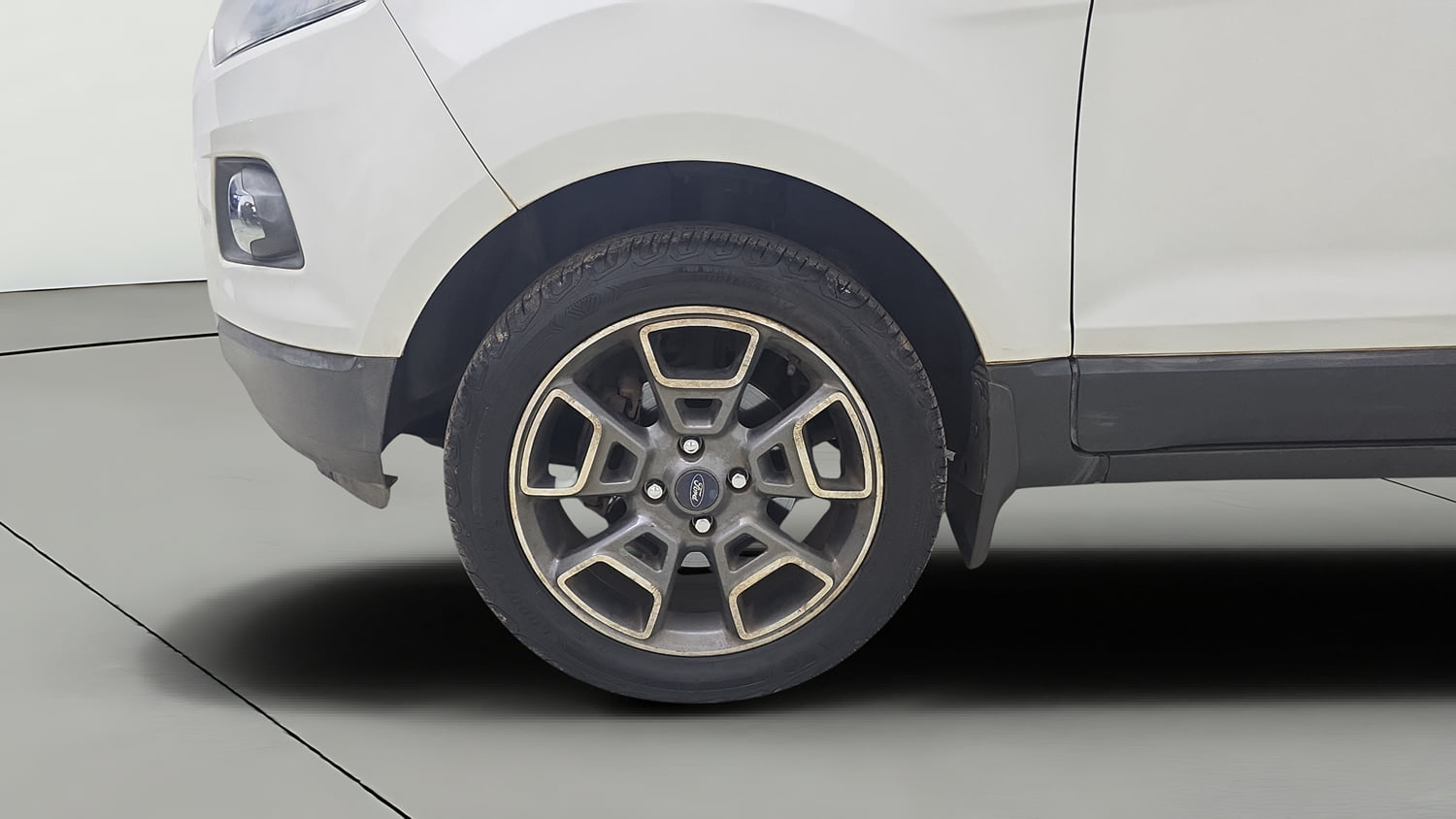 Used 2017 Ford EcoSport Titanium 1.5L TDCi Diesel Manual tyres LEFT FRONT TYRE RIM VIEW
