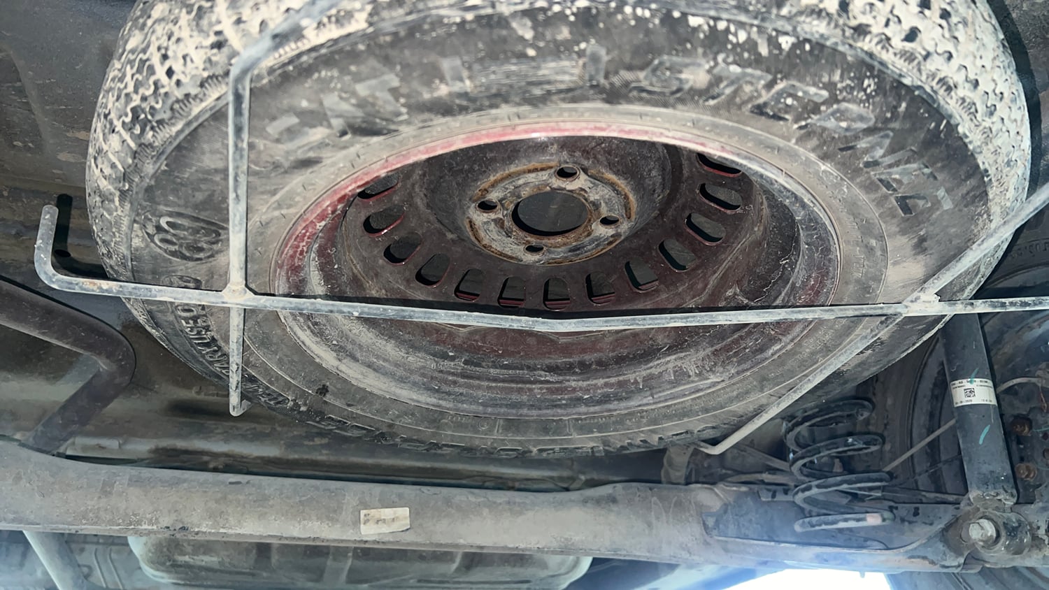 Used 2020 Renault Triber RXL Petrol Manual tyres SPARE TYRE VIEW