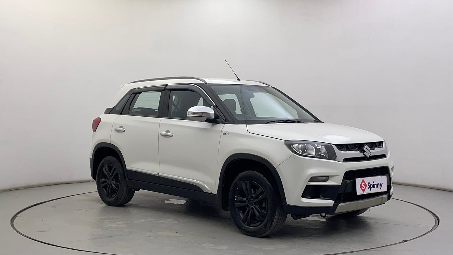 Used 2019 maruti-suzuki Vitara Brezza ZDi Plus AGS Diesel Automatic exterior RIGHT FRONT CORNER VIEW