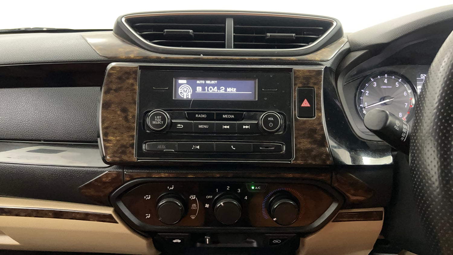 Used 2019 Honda Amaze 1.2 S MT Petrol Petrol Manual interior MUSIC SYSTEM & AC CONTROL VIEW