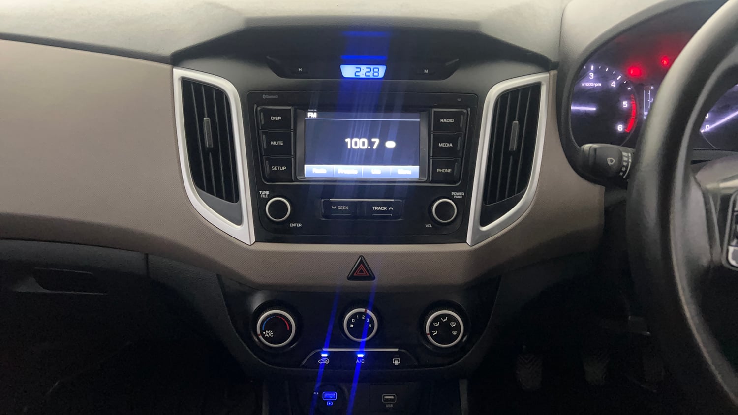 Used 2018 Hyundai Creta S 1.4 CRDi Diesel Manual interior MUSIC SYSTEM & AC CONTROL VIEW