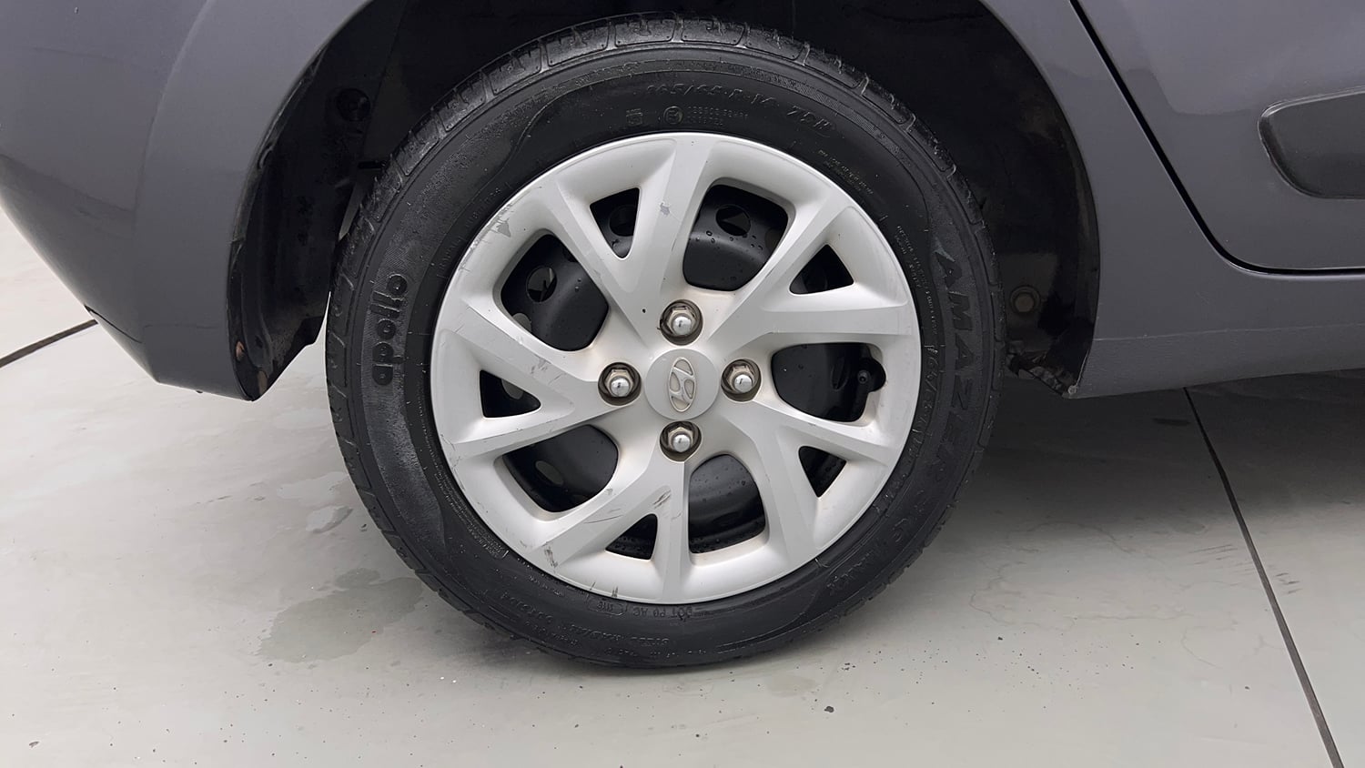 Used 2018 Hyundai Grand i10 Sportz 1.2 Kappa VTVT Petrol Manual tyres RIGHT REAR TYRE RIM VIEW