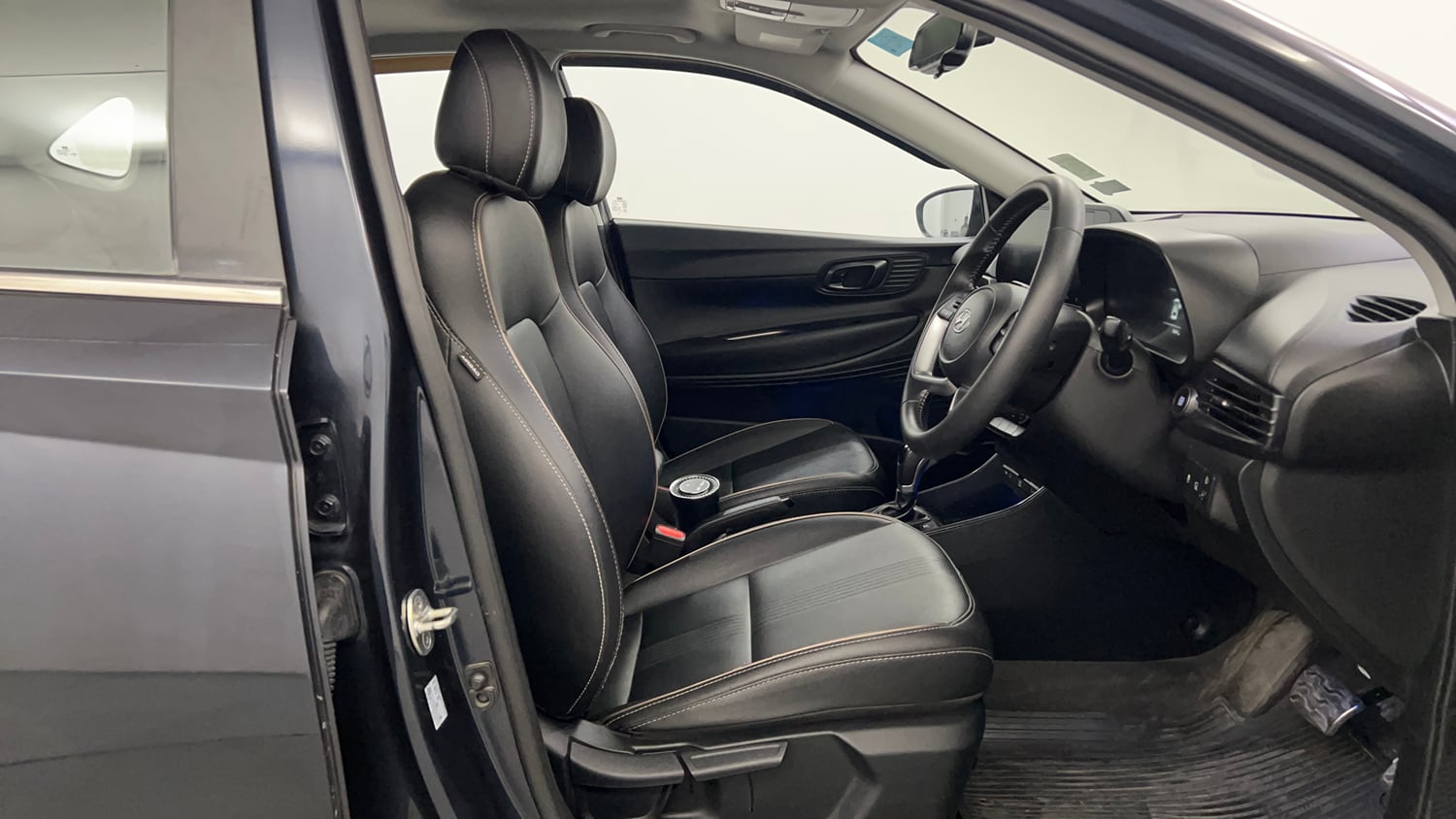 Used 2022 Hyundai New i20 Asta (O) 1.0 Turbo DCT Petrol Automatic interior RIGHT SIDE FRONT DOOR CABIN VIEW
