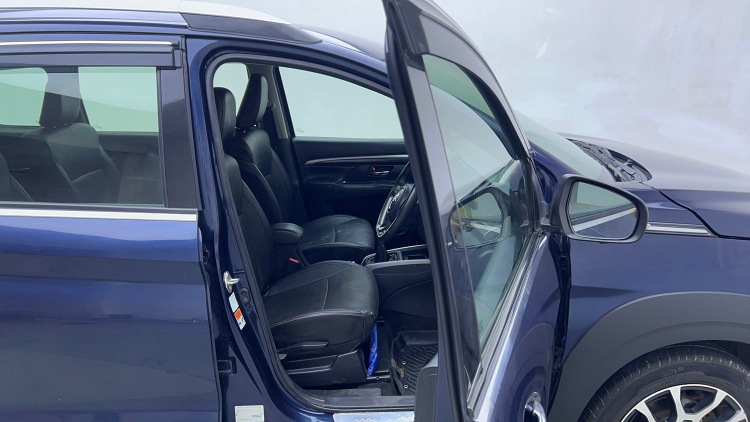 Used 2023 Maruti Suzuki XL6 Alpha Plus MT Petrol Petrol Manual interior RIGHT SIDE FRONT DOOR CABIN VIEW