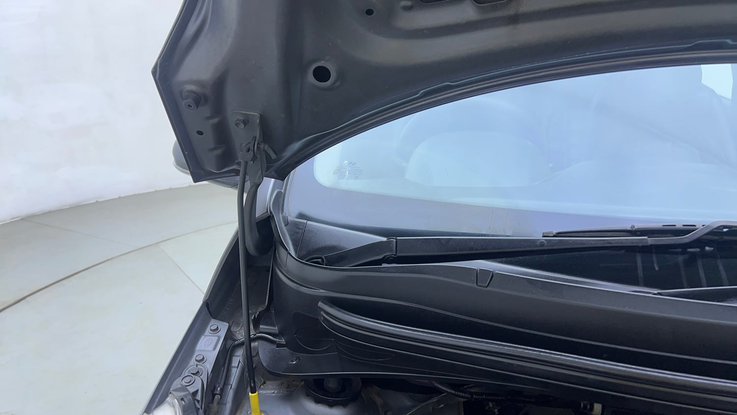 Used 2018 Hyundai Grand i10 Sportz 1.2 Kappa VTVT Petrol Manual engine ENGINE RIGHT SIDE HINGE & APRON VIEW