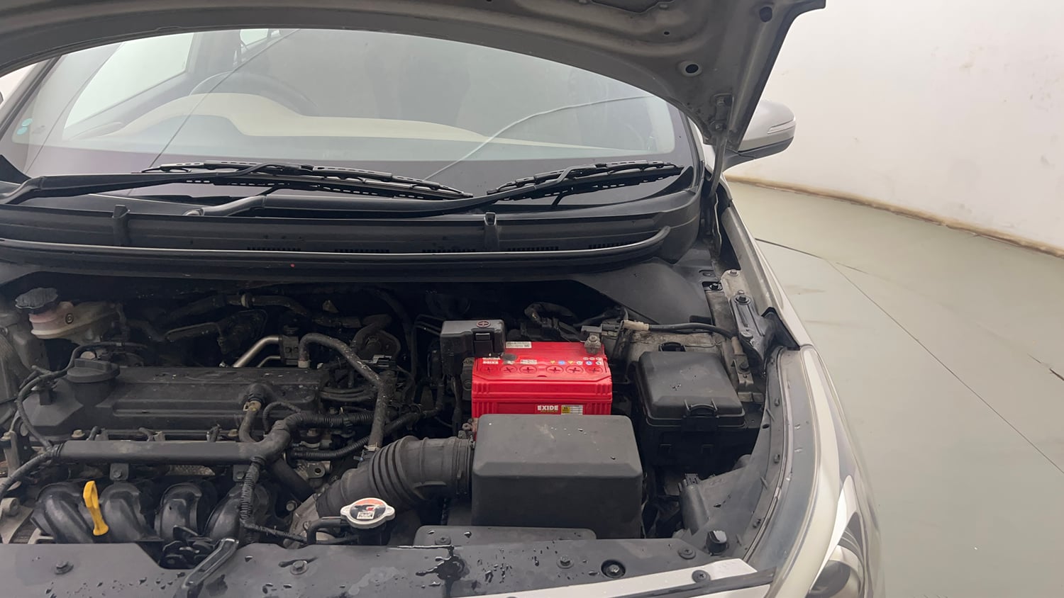 Used 2017 Hyundai Elite i20 Asta 1.2 (O) Petrol Manual engine ENGINE LEFT SIDE HINGE & APRON VIEW
