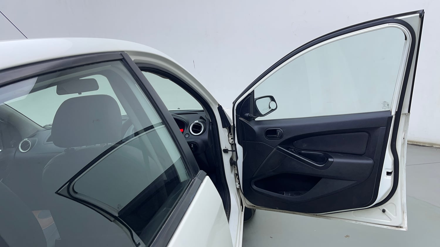 Used 2014 Ford Figo Duratorq Diesel EXI 1.4 Diesel Manual interior RIGHT FRONT DOOR OPEN VIEW