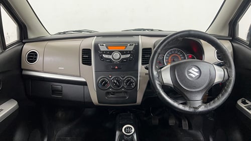 Used 2013 Maruti Suzuki Wagon R VXI Petrol Manual interior DASHBOARD VIEW