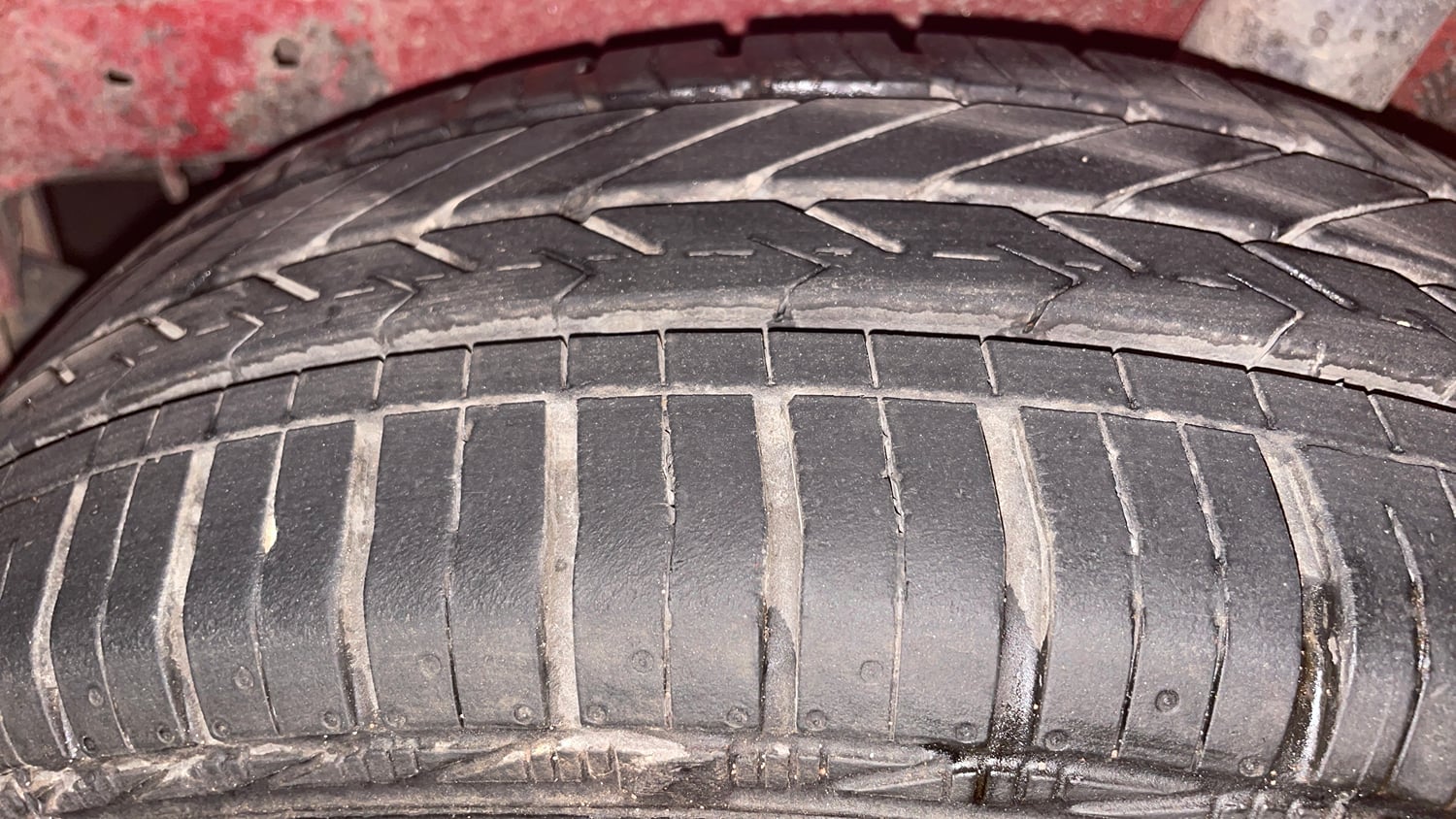 Used 2015 Maruti Suzuki Celerio VXi AMT Petrol Automatic tyres LEFT REAR TYRE TREAD VIEW