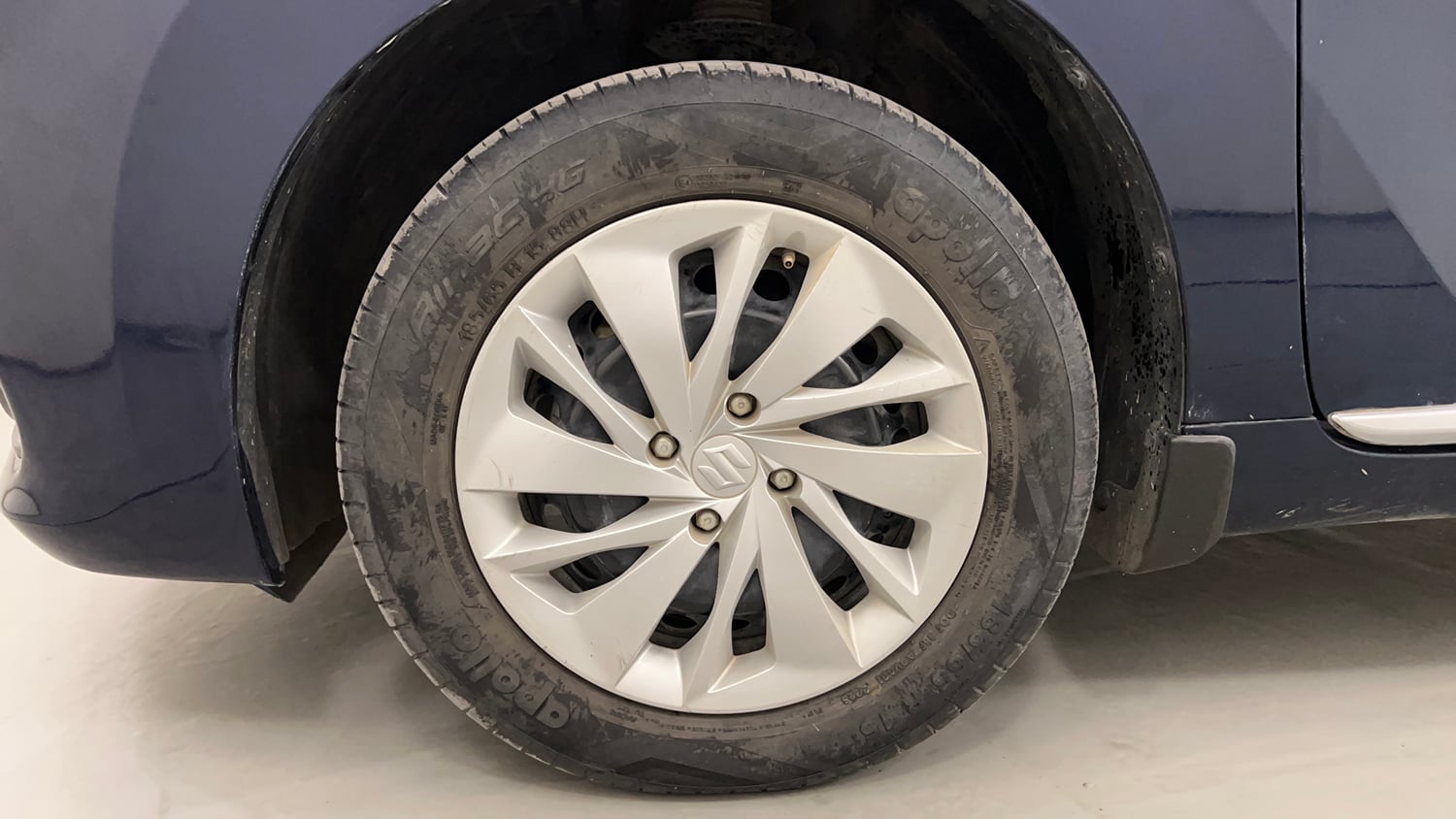 Used 2025 Maruti Suzuki Baleno Delta AGS Petrol Automatic tyres LEFT FRONT TYRE RIM VIEW