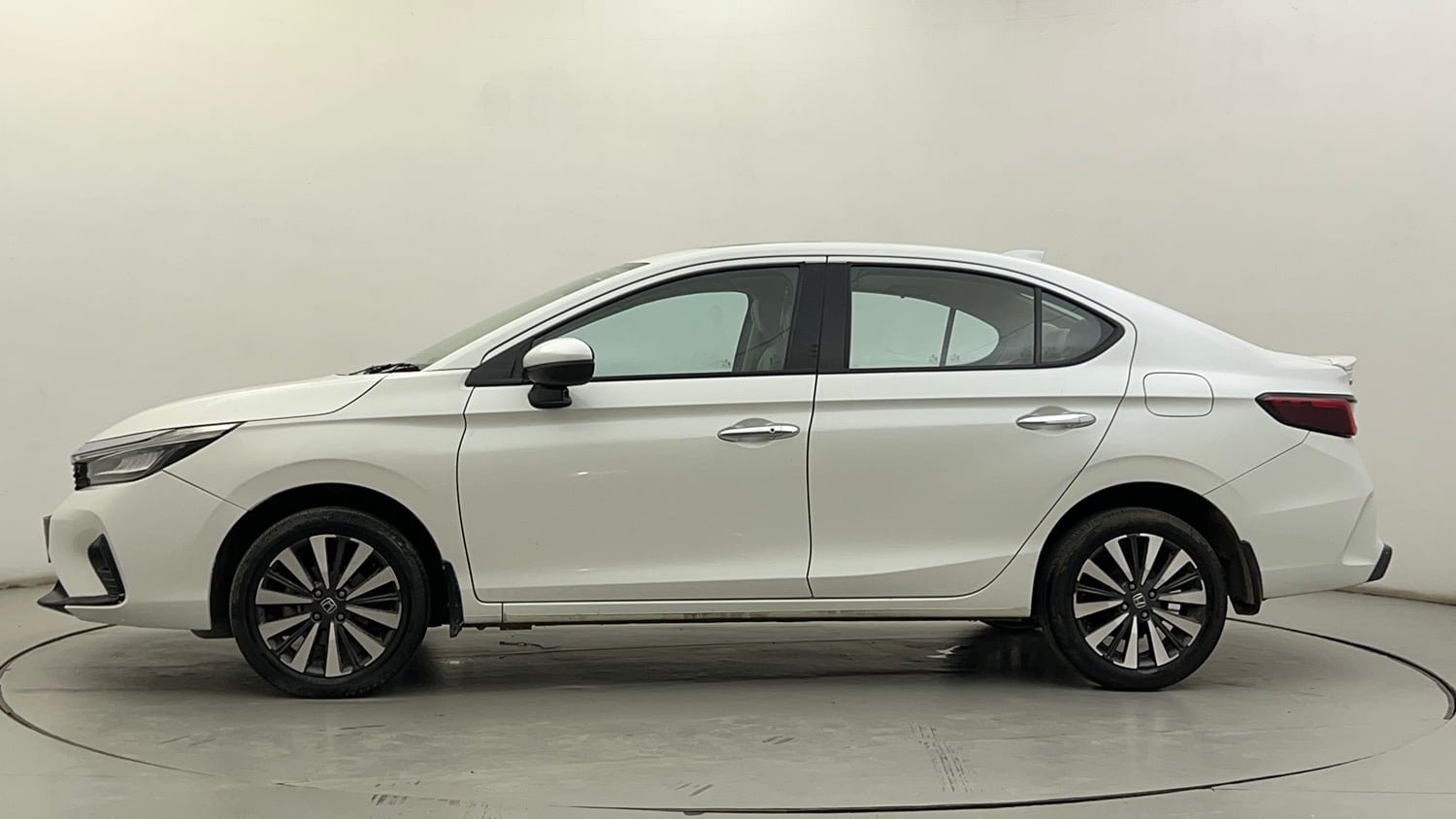 Used 2025 Honda City ZX Petrol CVT Petrol Automatic exterior LEFT SIDE VIEW
