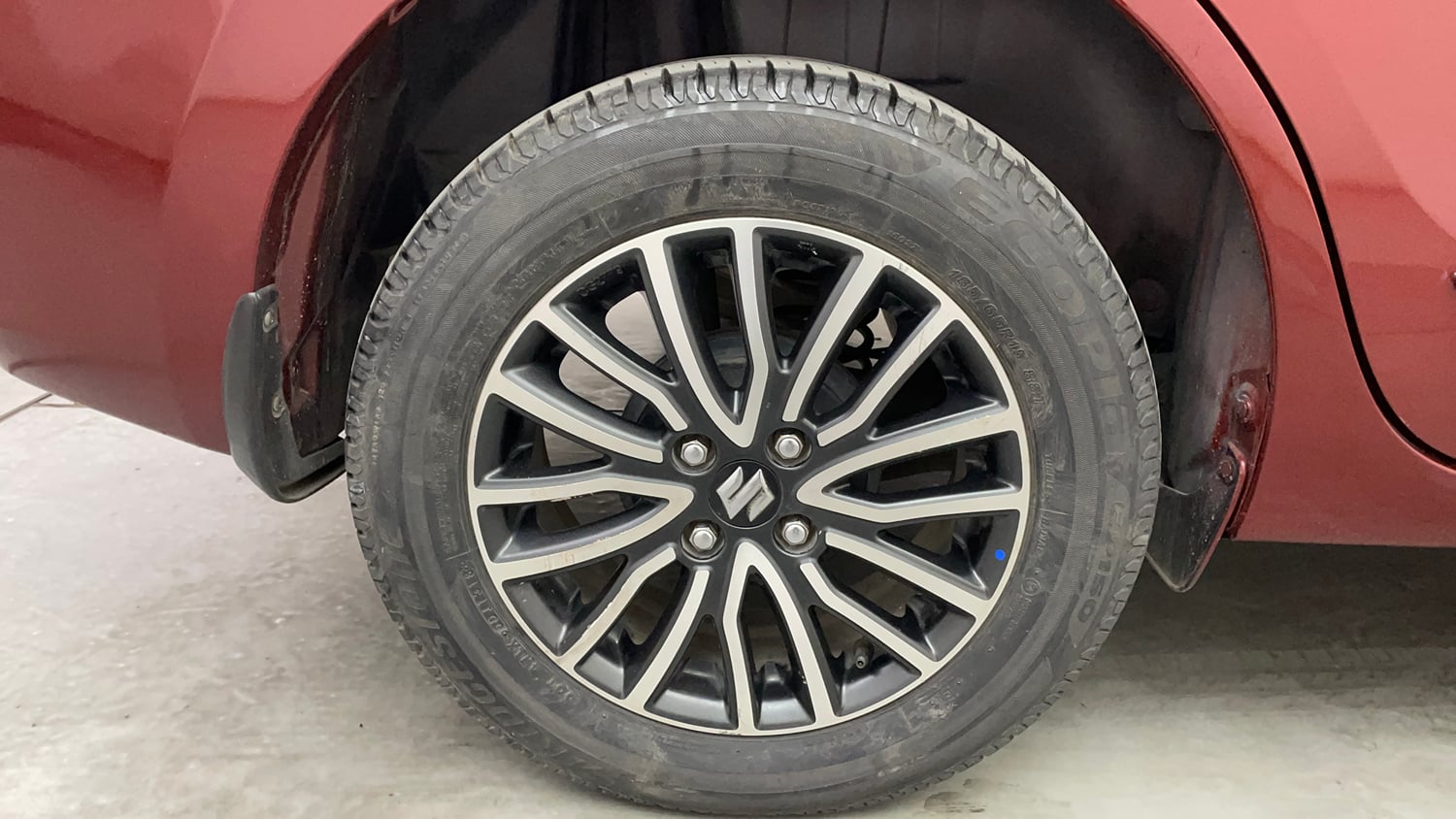 Used 2019 Maruti Suzuki Dzire ZDi Plus AMT Diesel Automatic tyres RIGHT REAR TYRE RIM VIEW