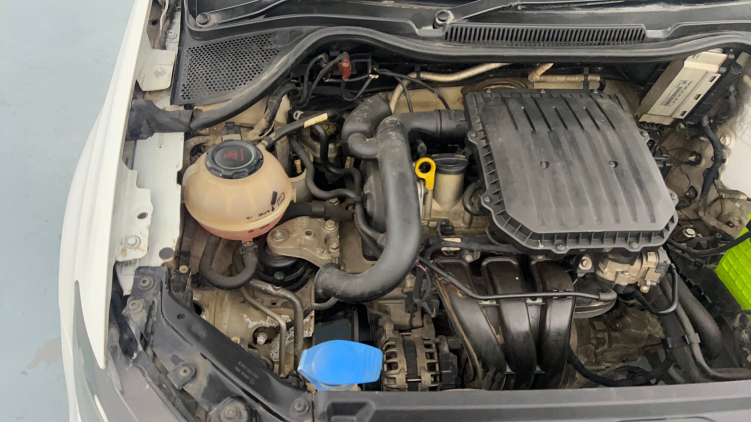 Used 2019 Volkswagen Polo Highline Plus 1.0 (P) Petrol Manual engine ENGINE RIGHT SIDE VIEW