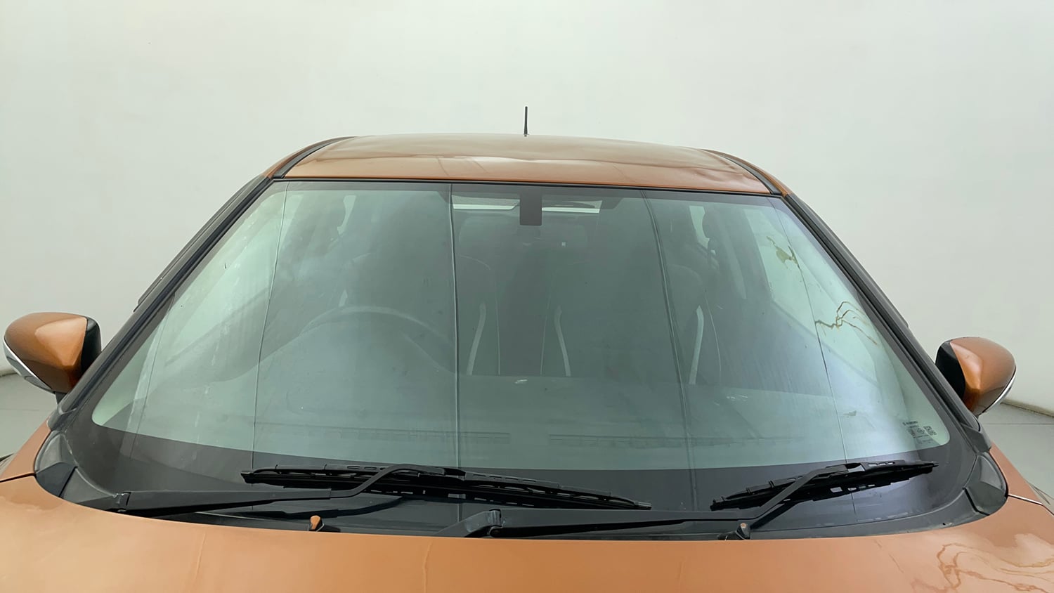 Used 2016 Maruti Suzuki Baleno Zeta 1.2 Petrol Manual exterior FRONT WINDSHIELD VIEW