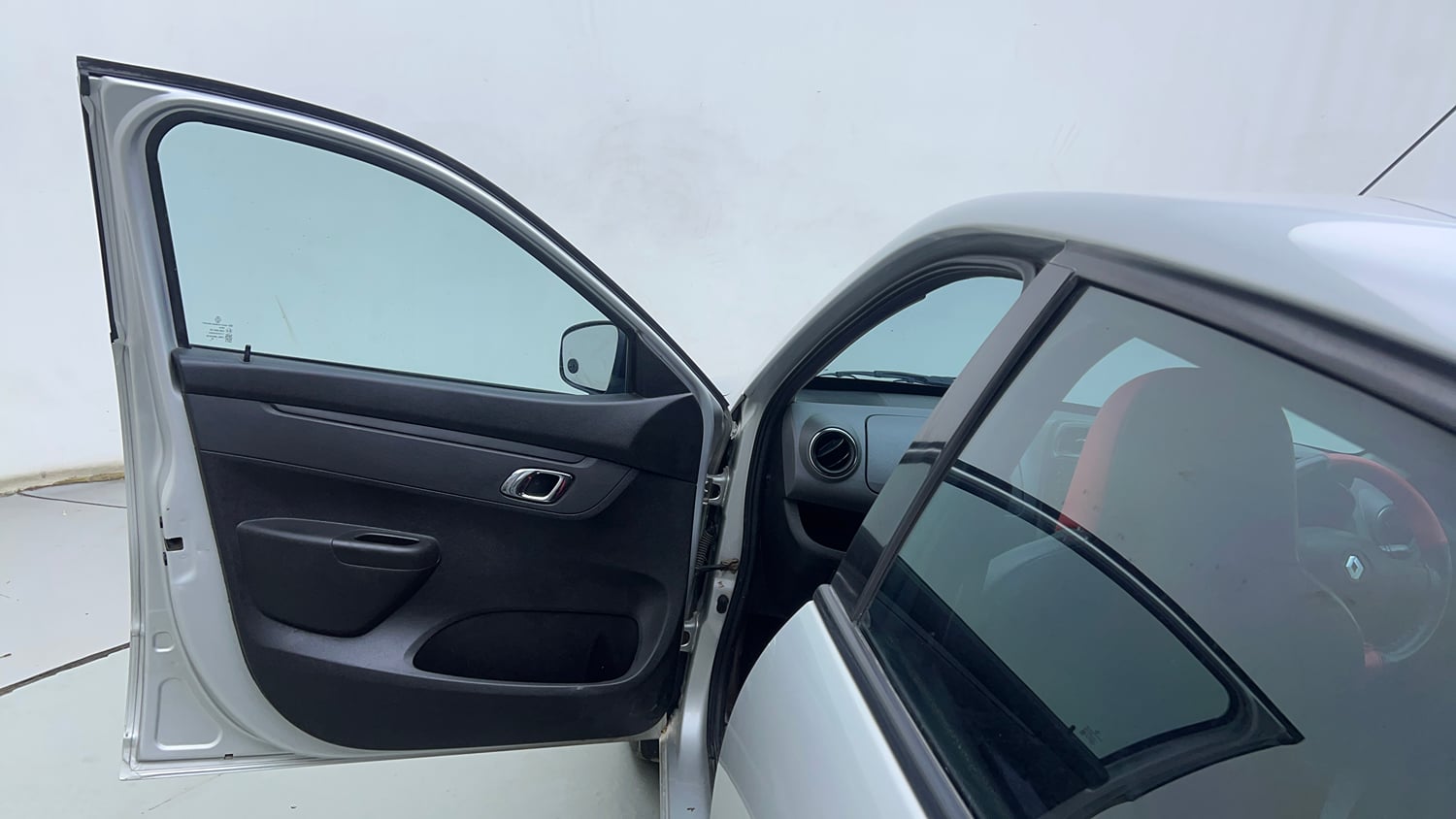 Used 2019 Renault Kwid 1.0 RXT AMT Opt Petrol Automatic interior LEFT FRONT DOOR OPEN VIEW