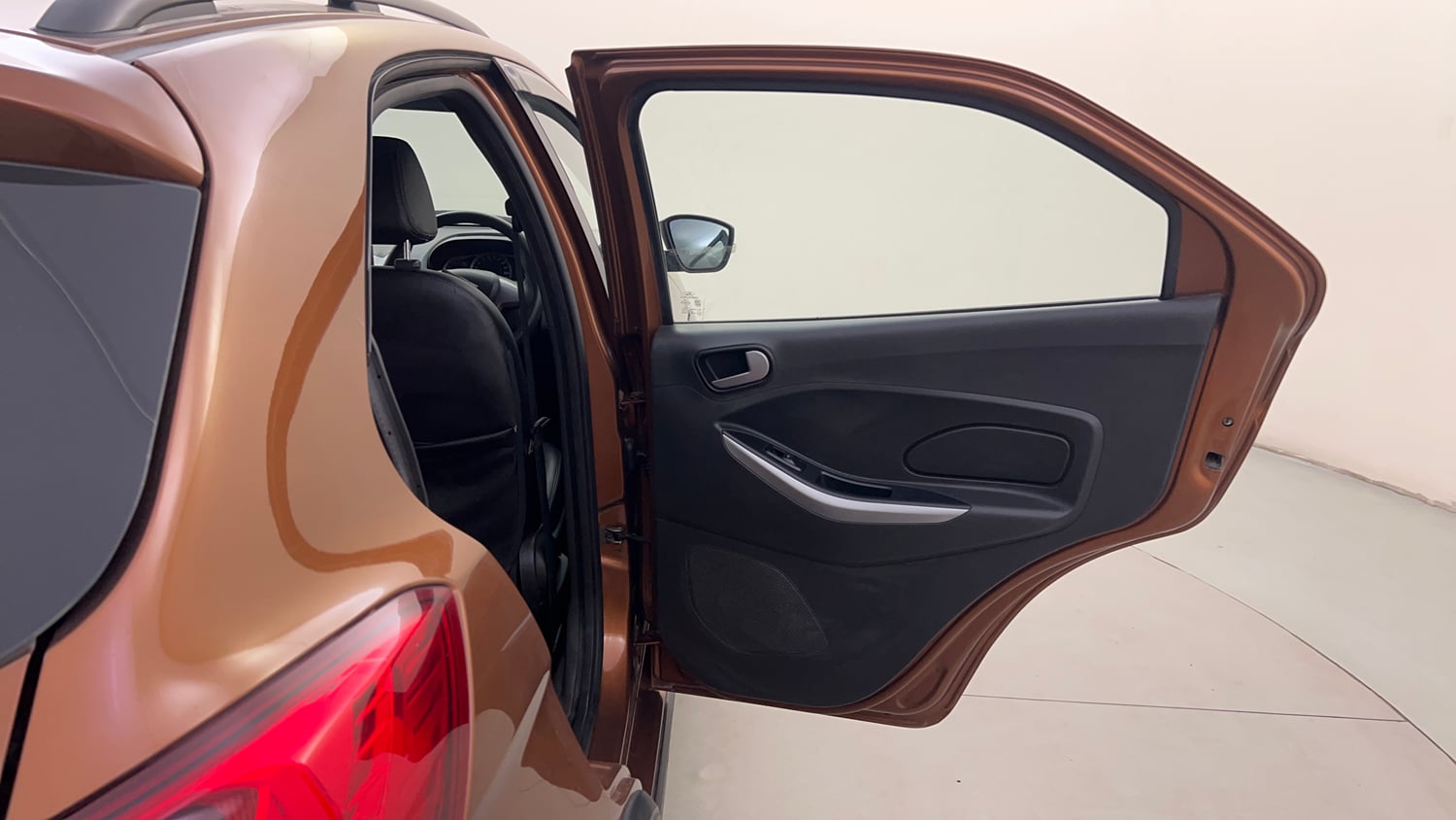 Used 2019 Ford Freestyle Trend Plus 1.2 Ti-VCT Petrol Manual interior RIGHT REAR DOOR OPEN VIEW