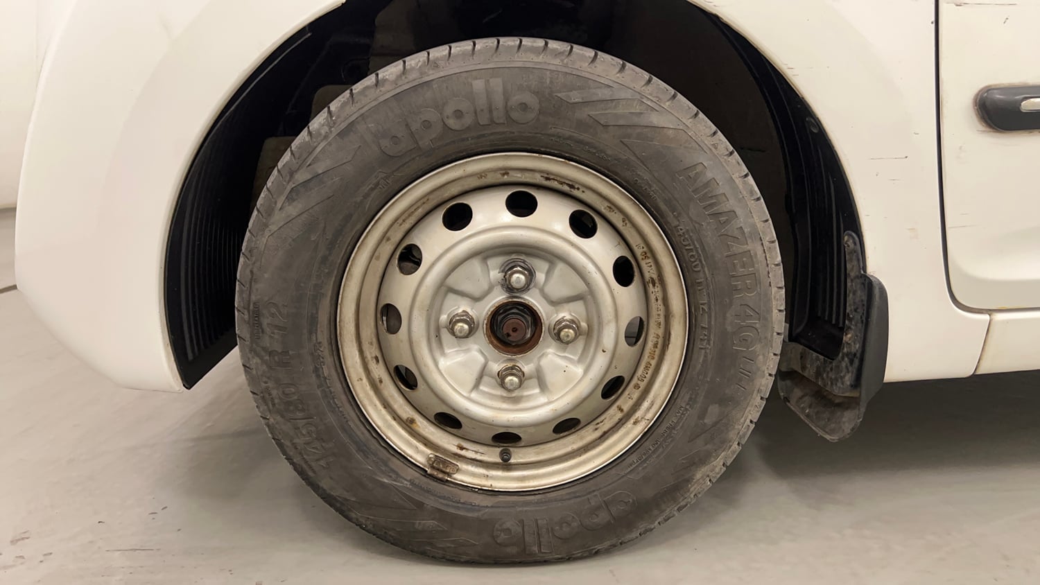 Used 2016 Hyundai Eon D-Lite + Petrol Manual tyres LEFT FRONT TYRE RIM VIEW
