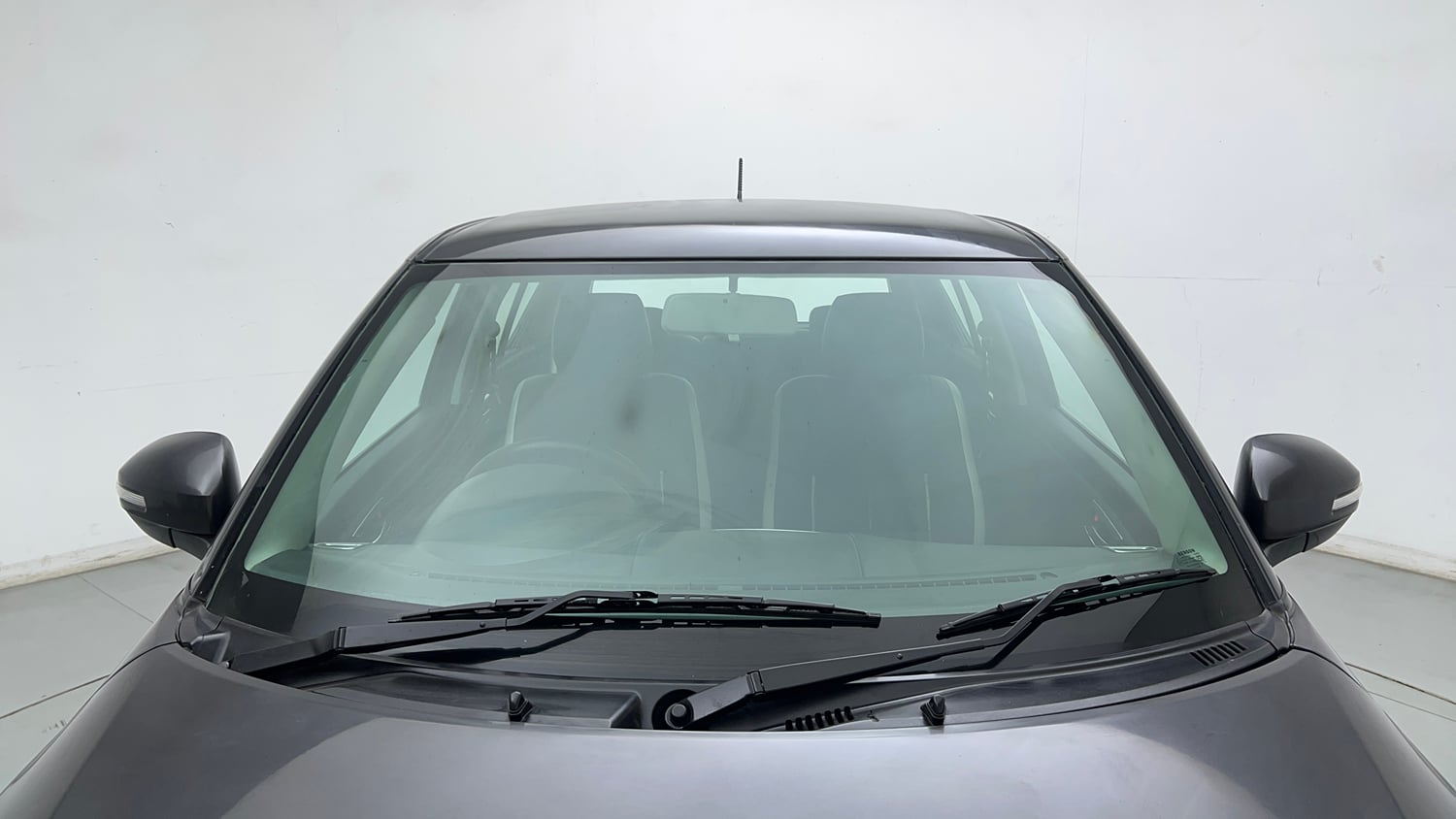 Used 2015 Maruti Suzuki Swift VXi Petrol Manual exterior FRONT WINDSHIELD VIEW
