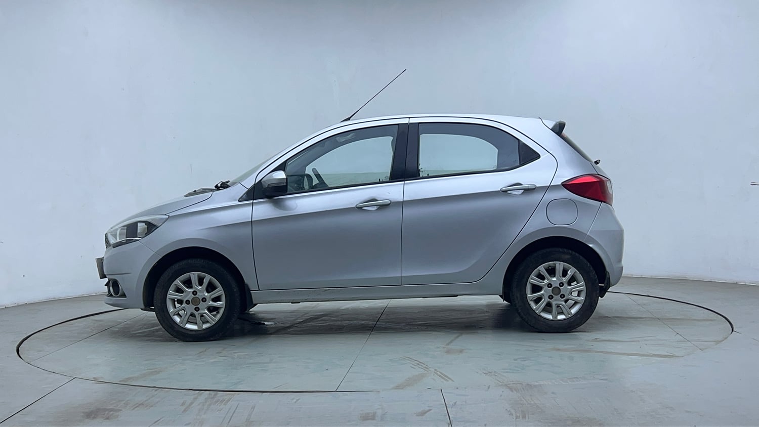 Used 2018 Tata Tiago Revotron XZA Petrol Automatic exterior LEFT SIDE VIEW