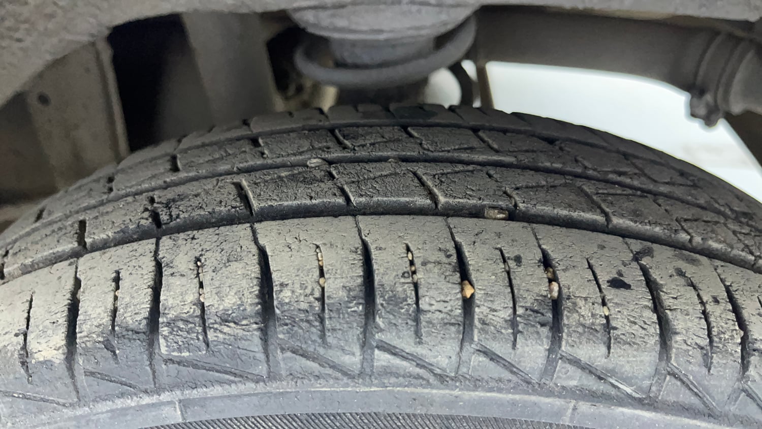 Used 2022 Maruti Suzuki Alto 800 LXi (O) Petrol Manual tyres LEFT REAR TYRE TREAD VIEW