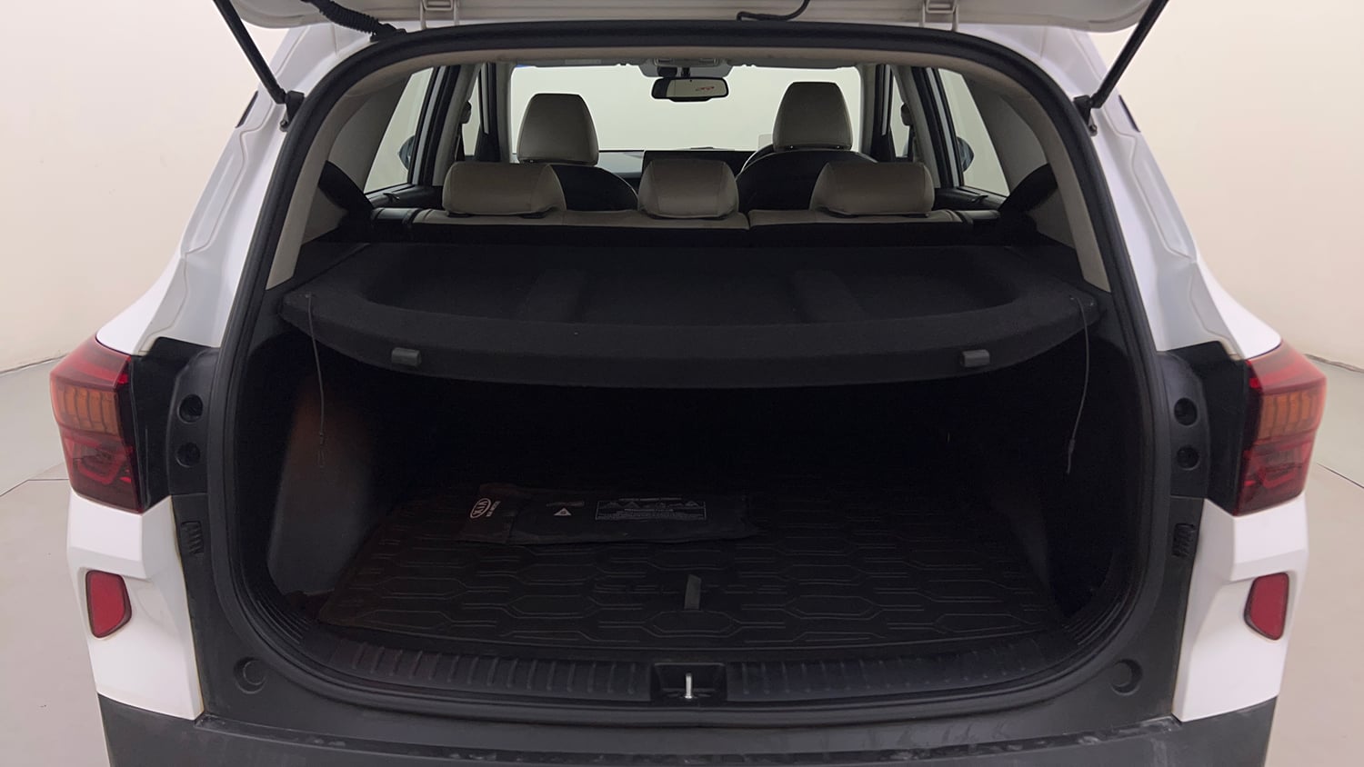 Used 2019 kia Seltos GTX Plus DCT 1.4 Petrol Automatic interior DICKY INSIDE VIEW