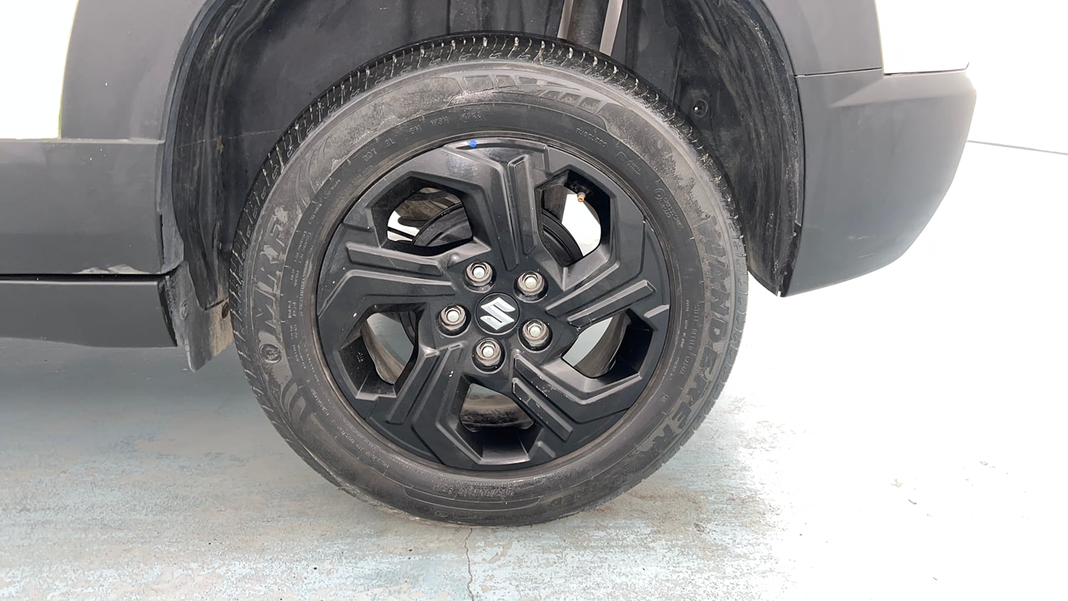 Used 2023 Maruti Suzuki Brezza ZXi Petrol Manual tyres LEFT REAR TYRE RIM VIEW