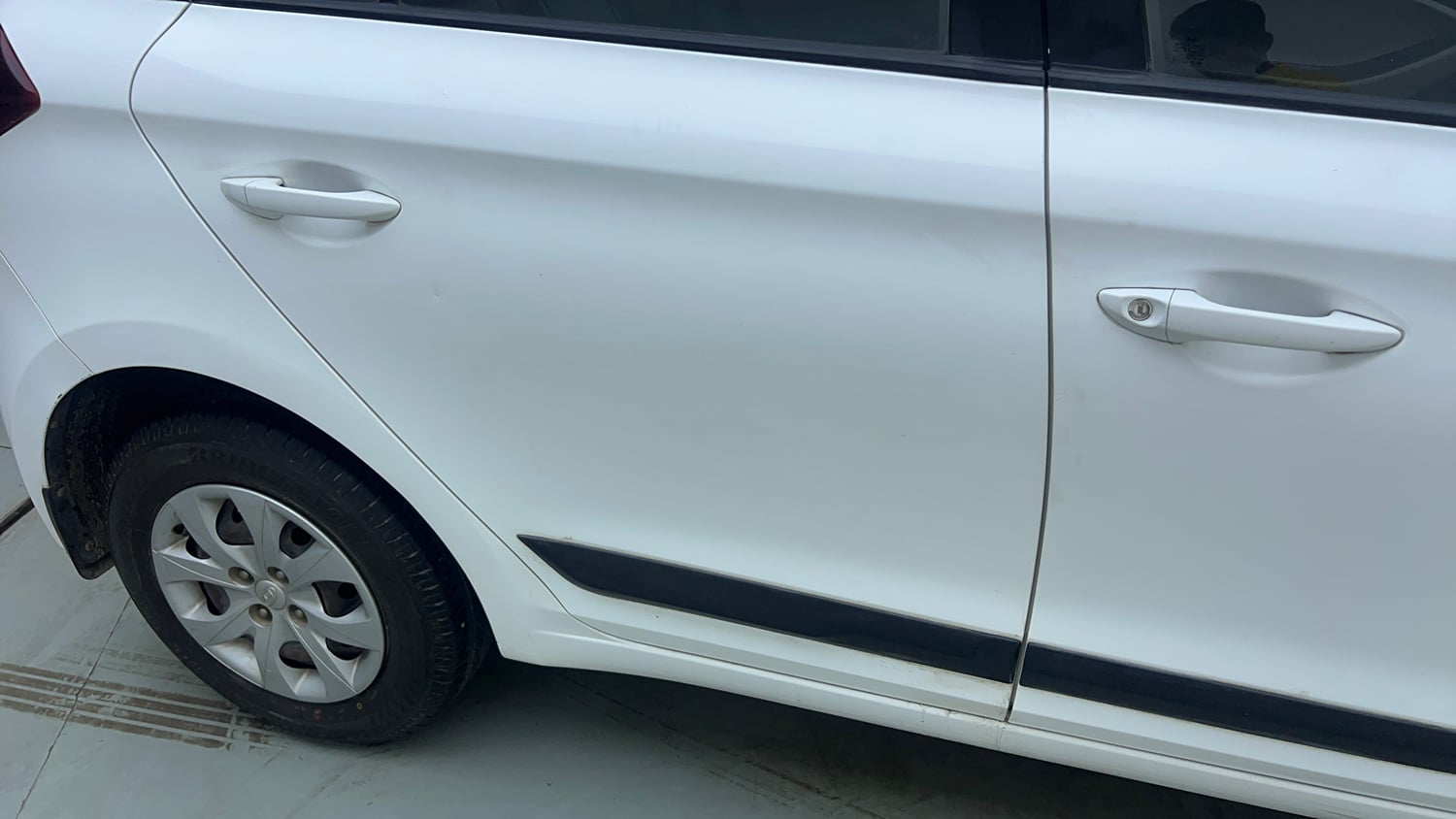 Used 2015 Hyundai Elite i20 Sportz 1.2 Petrol Manual dents MINOR DENT