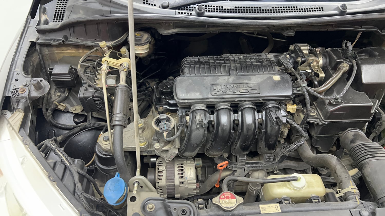 Used 2015 Honda City VX CVT Petrol Automatic engine ENGINE RIGHT SIDE VIEW